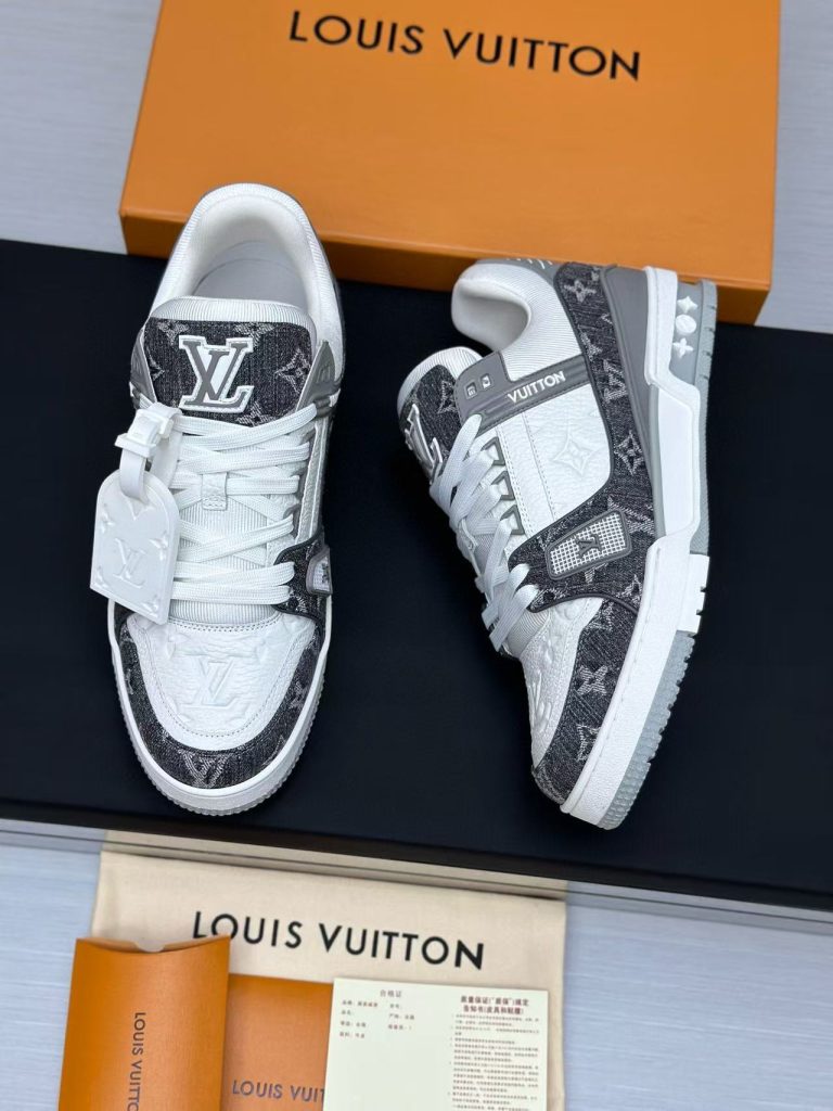 L- Sneakers (DP25985)L- Sneakers (DP25985)