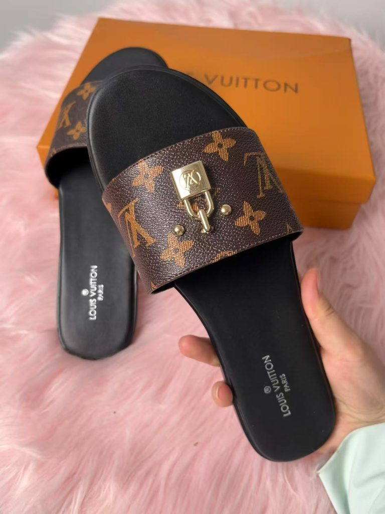 L-Fashion flat slippers(BL901)L-Fashion flat slippers(BL901)