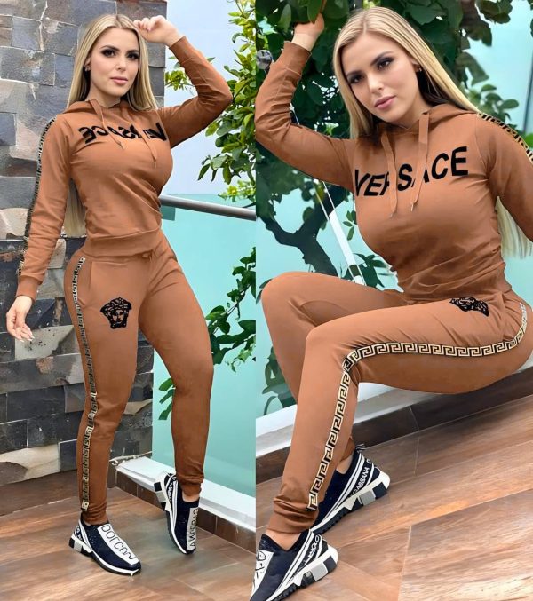 V-Stylish Two Pieces Tracksuits(J2946)V-Stylish Two Pieces Tracksuits(J2946)