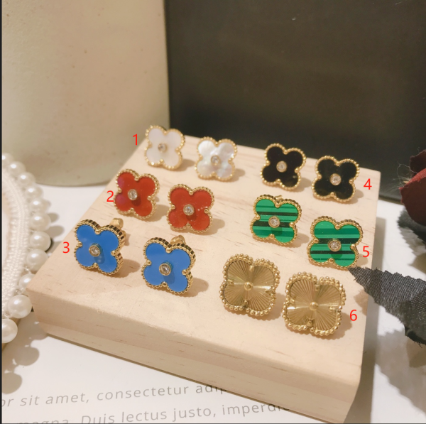 V-Earrings(V126)V-Earrings(V126)