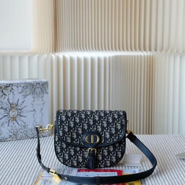 D-Classic Crossbody Bags(QQDD)D-Classic Crossbody Bags(QQDD)