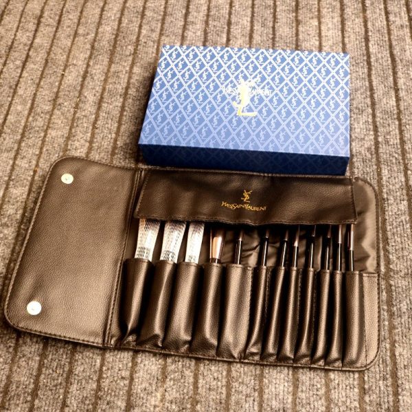 YSL Makeup Brush SetYSL Makeup Brush Set