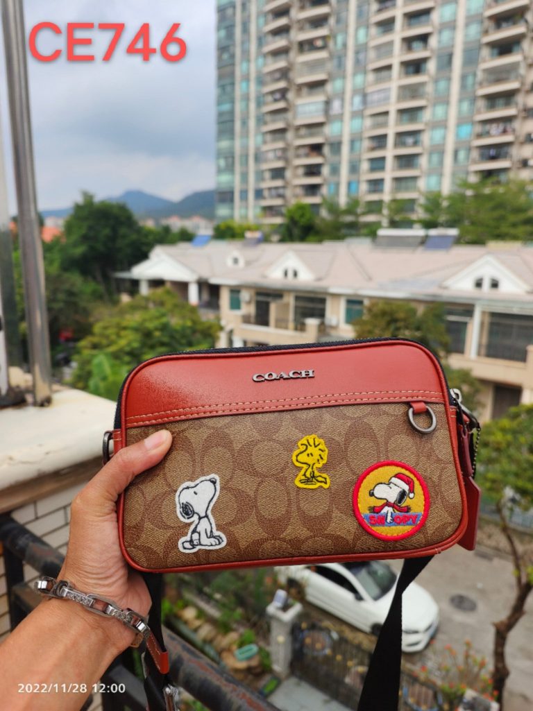 C-Snoopy Cam Crossbody Bag ( OS1633)C-Snoopy Cam Crossbody Bag ( OS1633)