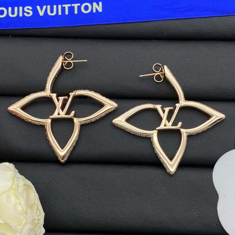 L- Earrings (DE1650)L- Earrings (DE1650)
