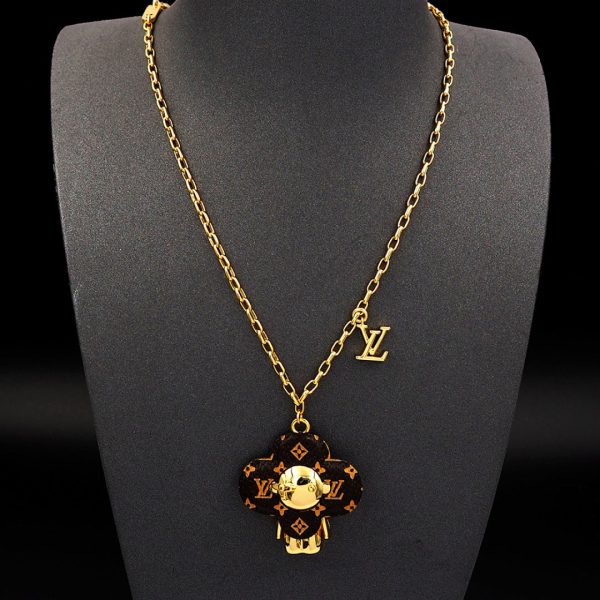 L- Doll Necklace (DP25951)L- Doll Necklace (DP25951)