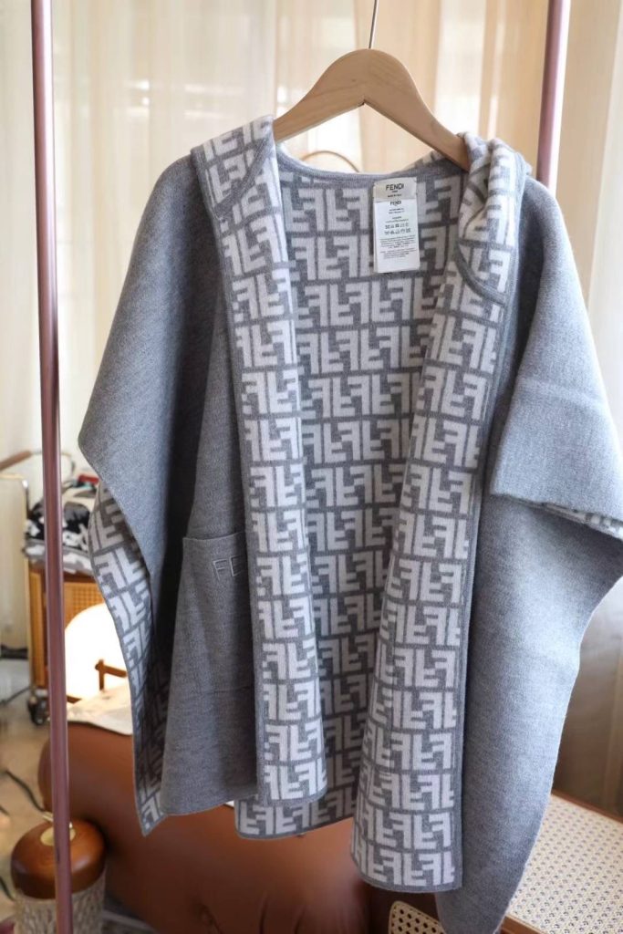 F- Shawl (JP1651)F- Shawl (JP1651)
