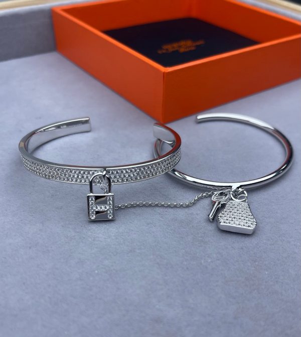 H- 2 pcs Bangle (DE11268)H- 2 pcs Bangle (DE11268)