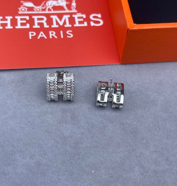 H-Earrings (DE11251)H-Earrings (DE11251)