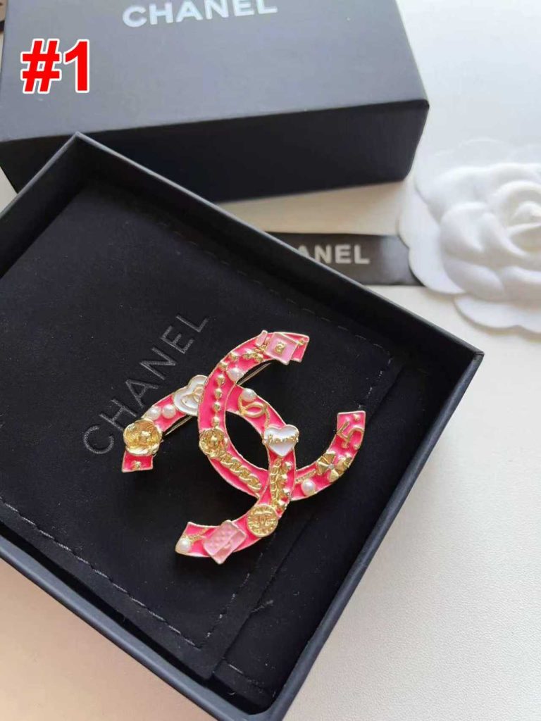 C-Brooch (DP162)C-Brooch (DP162)