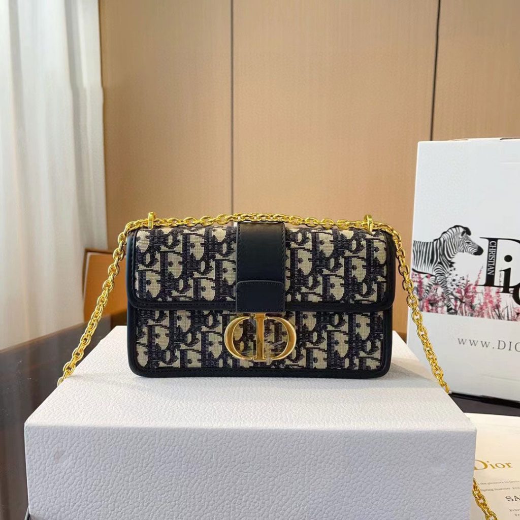 C-Lady Purse (chian strap)（L0427）C-Lady Purse (chian strap)（L0427）