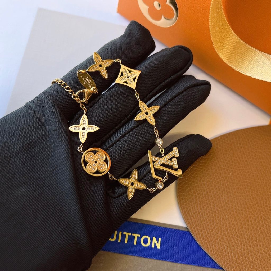 L-Classic Slogan Bracelet(L114)L-Classic Slogan Bracelet(L114)