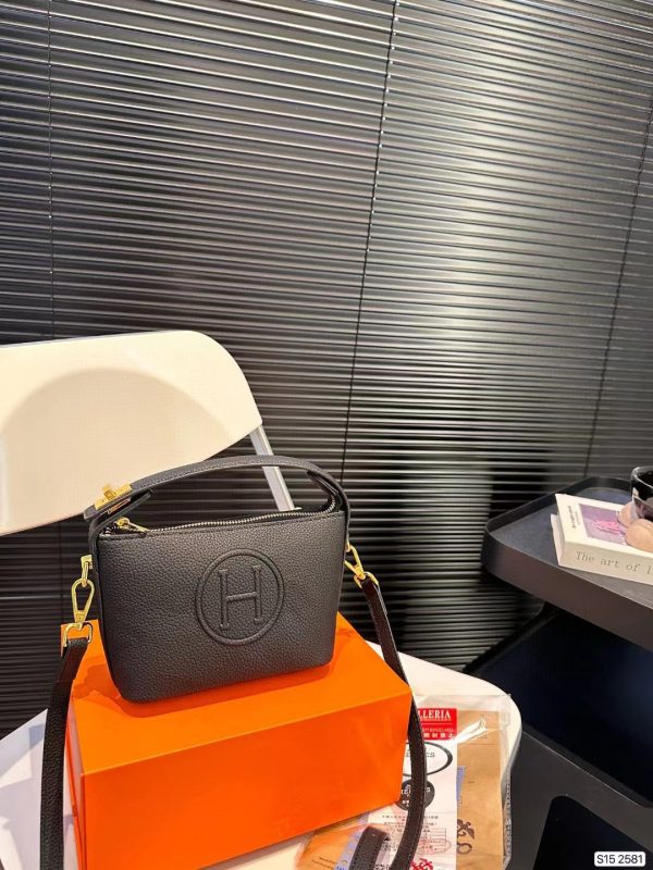 H-Crossbody Bag(QCH43)H-Crossbody Bag(QCH43)