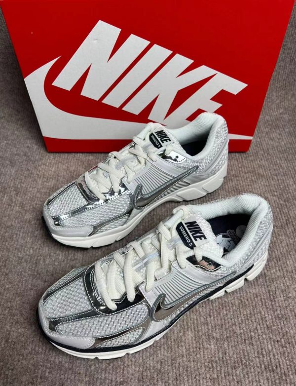 N-Silver Sneakers (MZ723)N-Silver Sneakers (MZ723)
