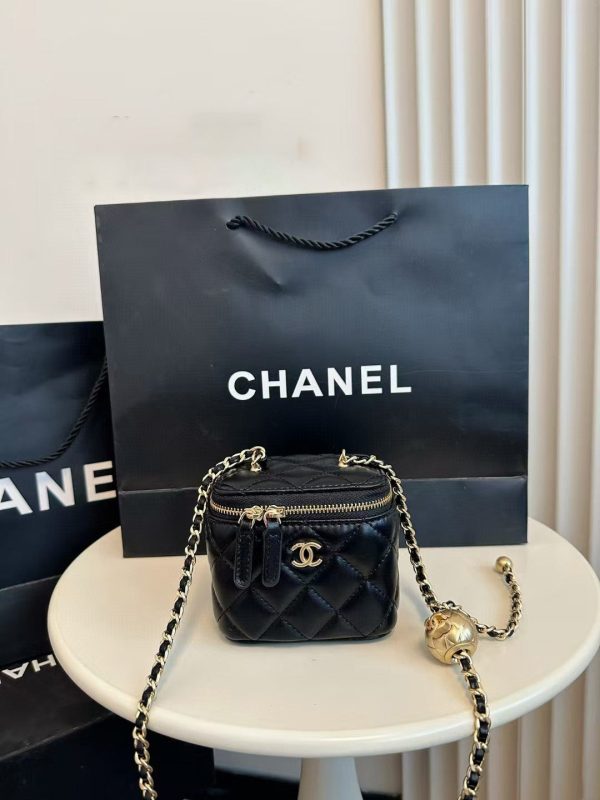 C-Mini Gold ball chain box bag(QC1021)C-Mini Gold ball chain box bag(QC1021)