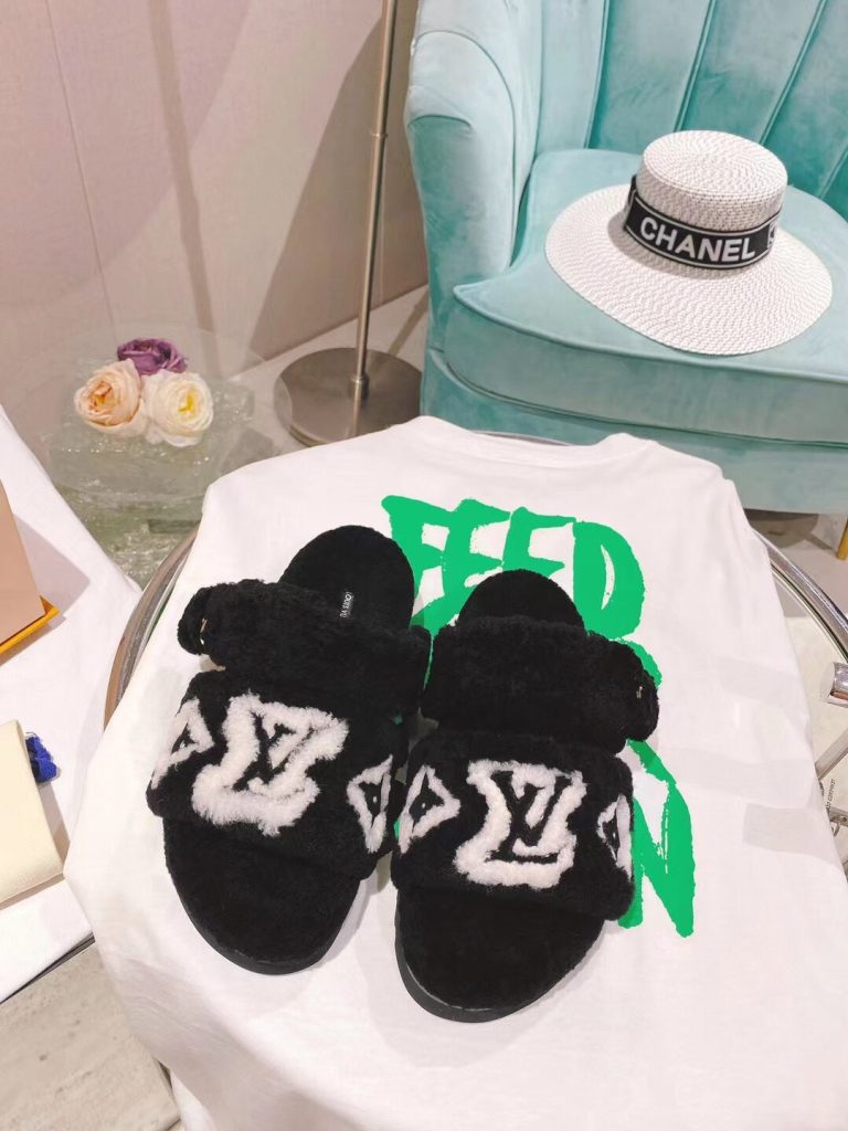 L-Soft Warm Slippers(BL1115)L-Soft Warm Slippers(BL1115)
