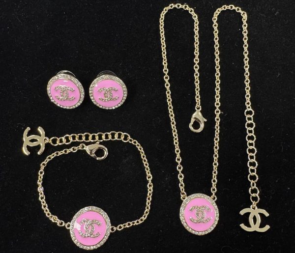 C- Bracelet Earrings Necklace Set (DE592)C- Bracelet Earrings Necklace Set (DE592)