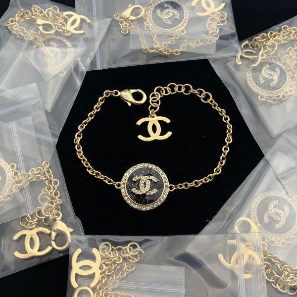 C- Necklace (DE1552)C- Necklace (DE1552)