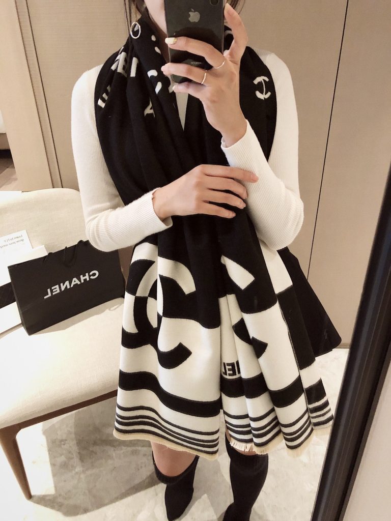 C-Scarf (XJ18187)C-Scarf (XJ18187)