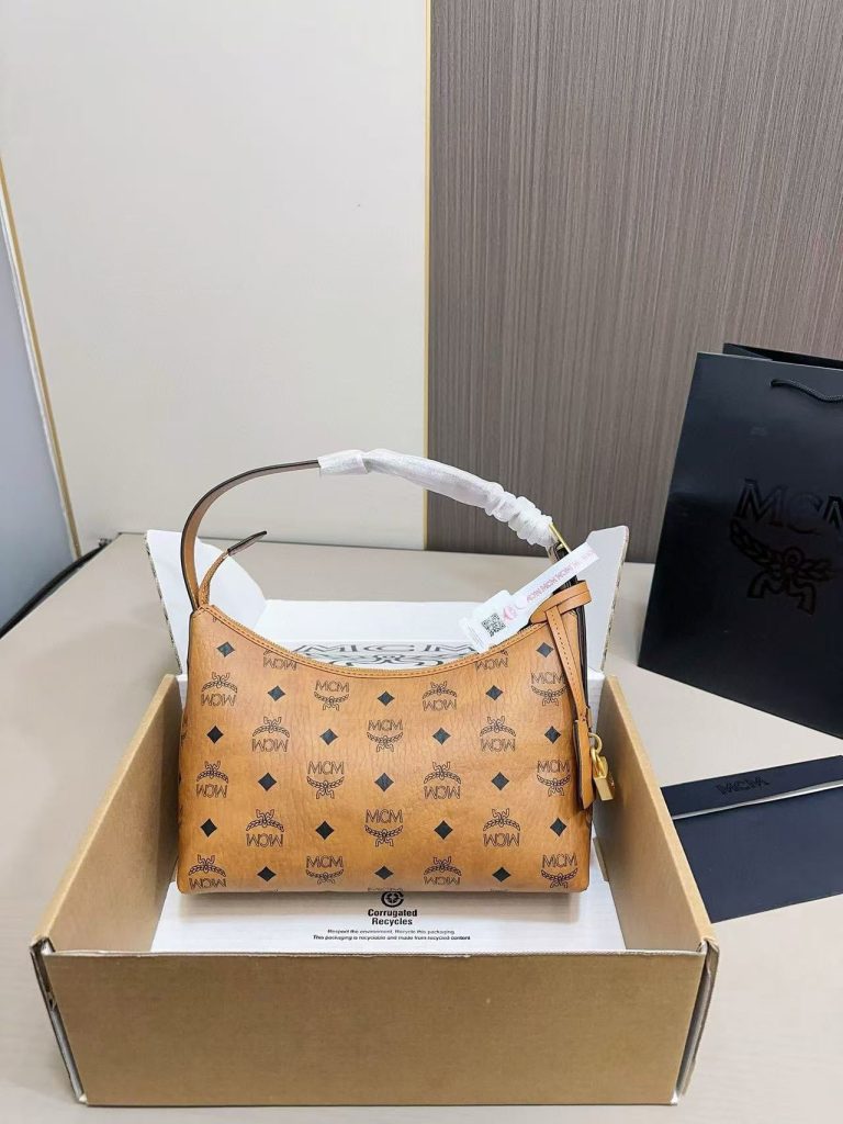 MCM-Fashionable Underarm Bag(QC178)MCM-Fashionable Underarm Bag(QC178)