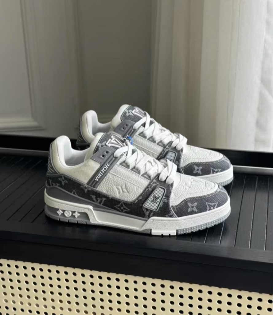 L- Gray Sneakers(MZ210)L- Gray Sneakers(MZ210)