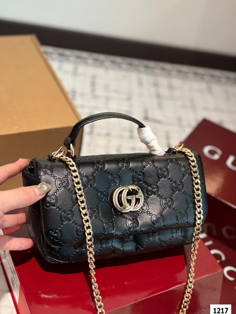G-Chain Crossbody Bag(QC37)G-Chain Crossbody Bag(QC37)