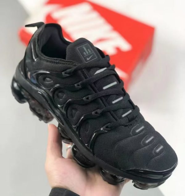 N-Black Sneaker(MZ143)N-Black Sneaker(MZ143)