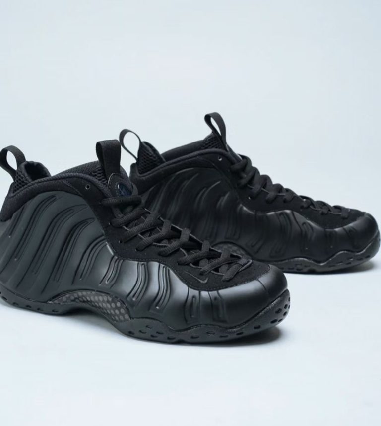 New All Black Sneakers(MZ4928)New All Black Sneakers(MZ4928)