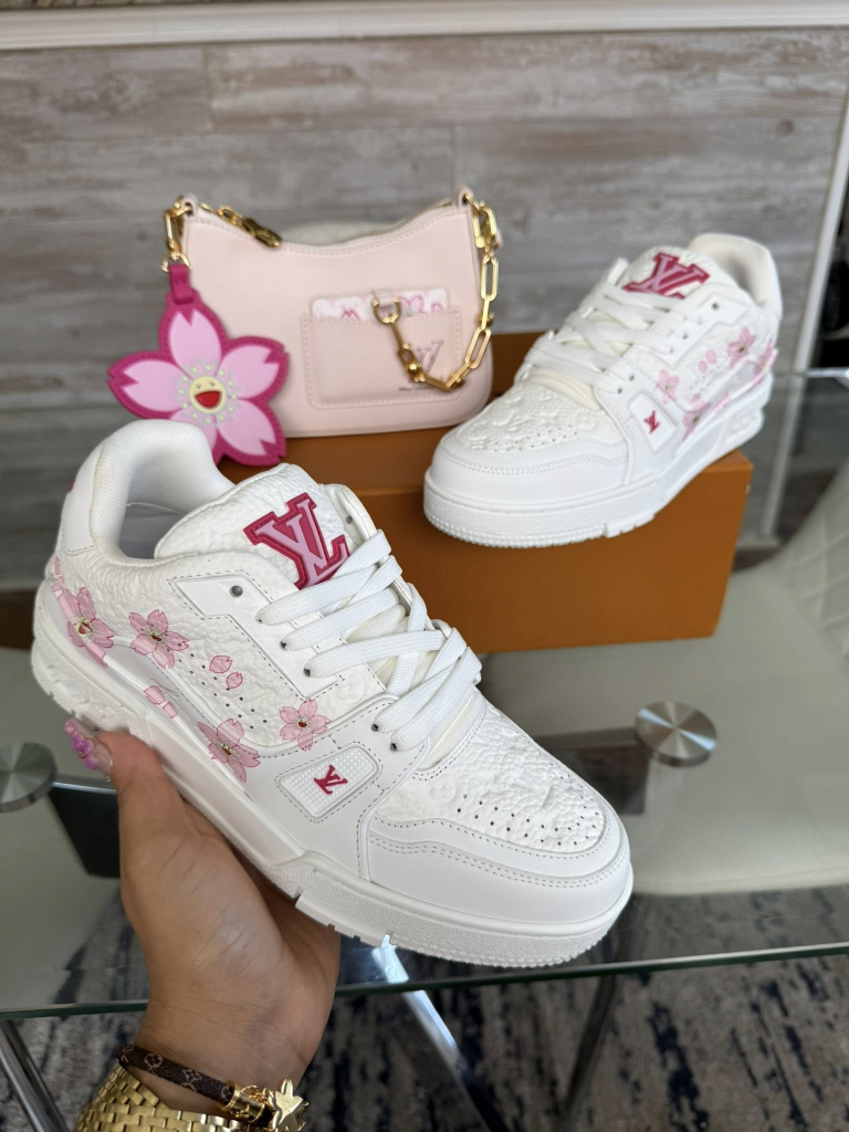L-Sakura Pink Bag & Sneakers (QD5443)L-Sakura Pink Bag & Sneakers (QD5443)