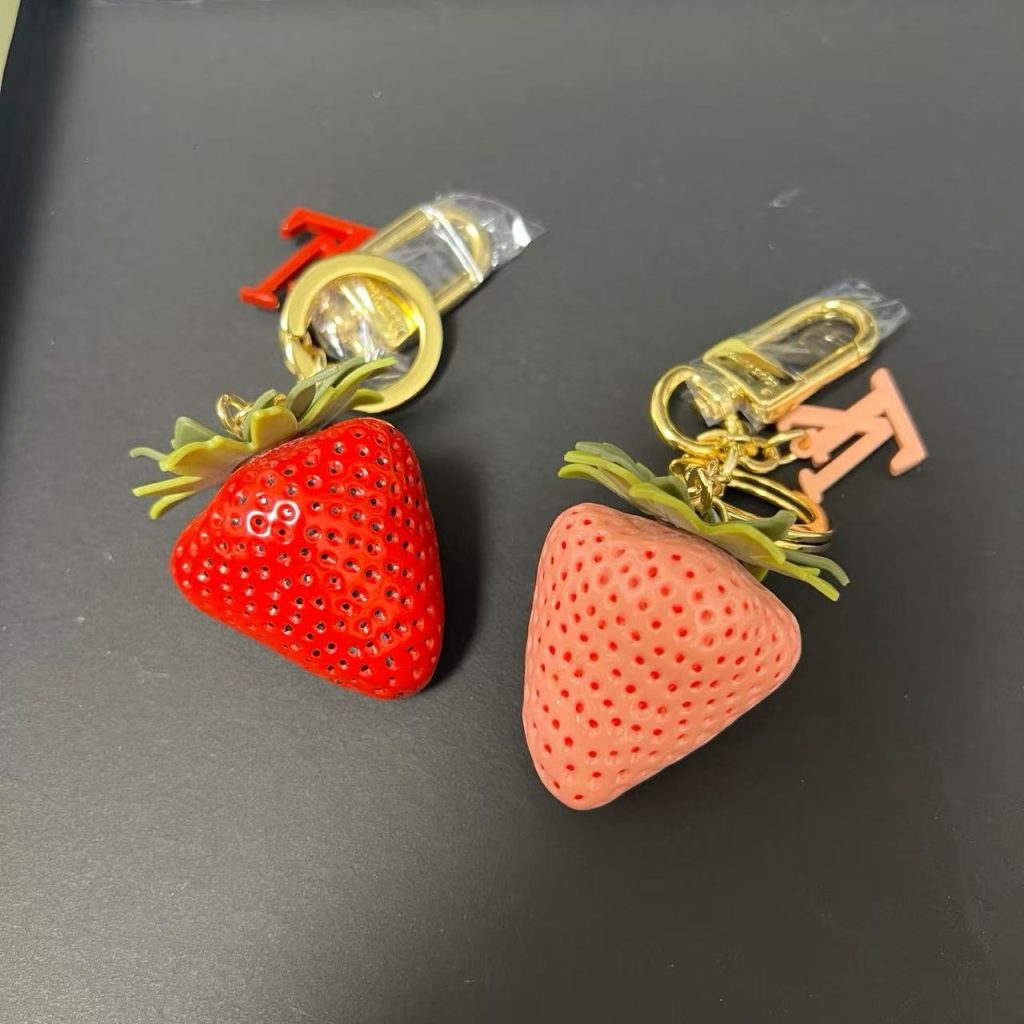 L-Strawberry Keychain(GJ171)L-Strawberry Keychain(GJ171)