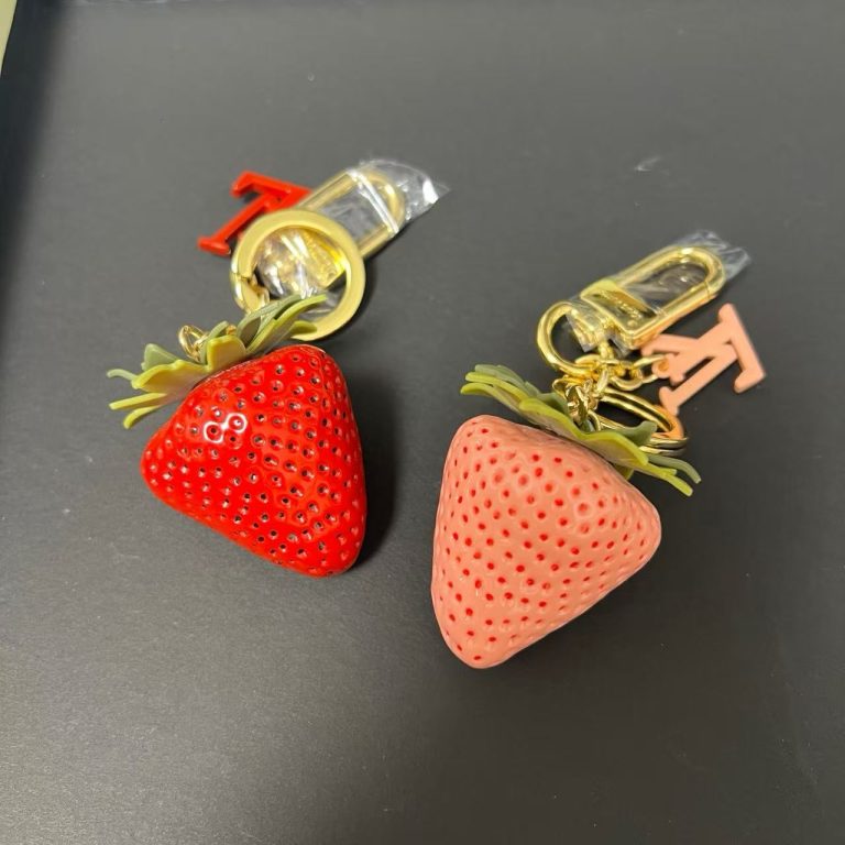 L-Strawberry Keychain(GJ171)L-Strawberry Keychain(GJ171)