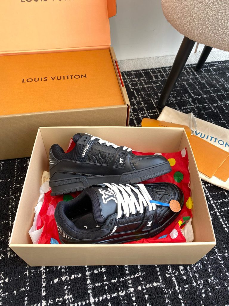 L- Sneakers (DP25911)L- Sneakers (DP25911)