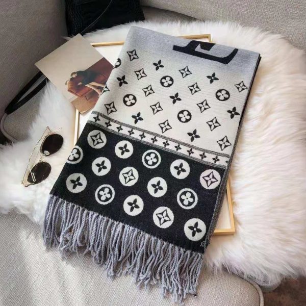 L-Cashmere ScarfL-Cashmere Scarf
