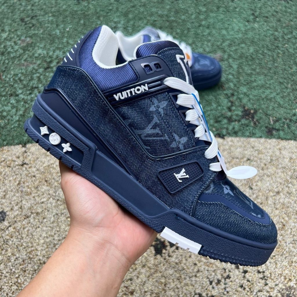 L- Sneakers (DP25271)L- Sneakers (DP25271)