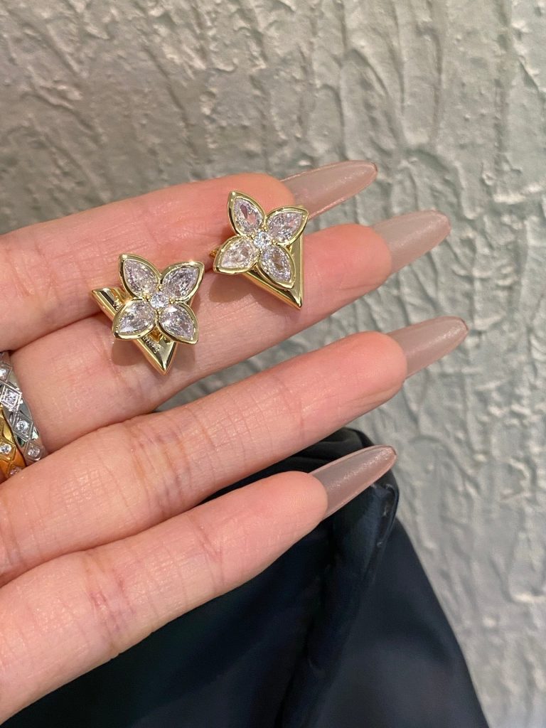 L-Earring(A1233)L-Earring(A1233)