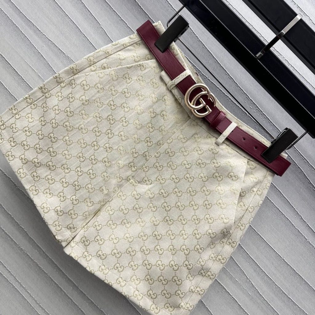 G-White Shorts( with belt)(A0609)G-White Shorts( with belt)(A0609)