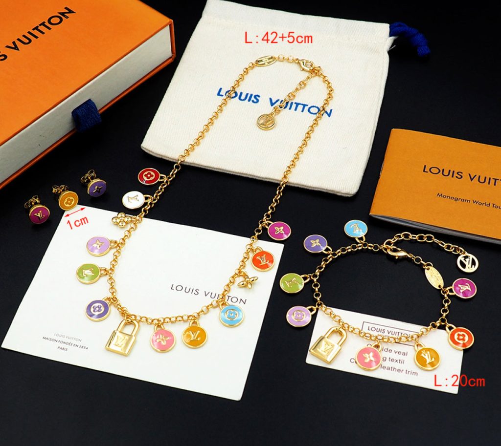 LV-Necklaces & Bracelets & Earrings 3PCS(365442)LV-Necklaces & Bracelets & Earrings 3PCS(365442)