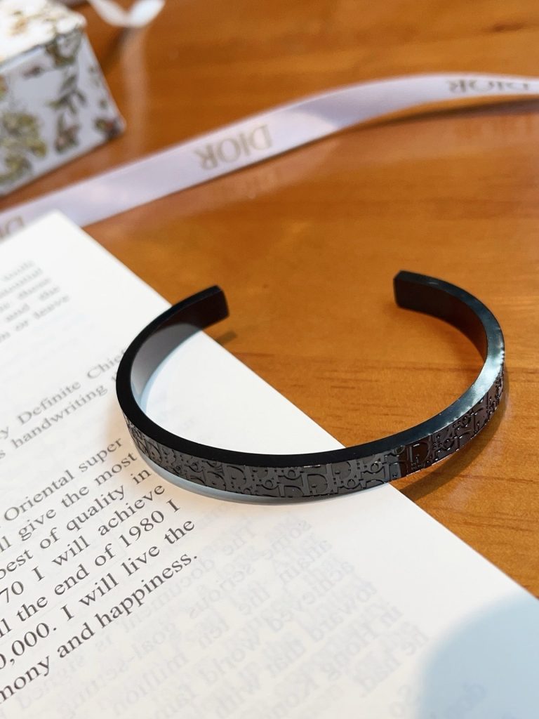 Dior-Bangle(S497)Dior-Bangle(S497)