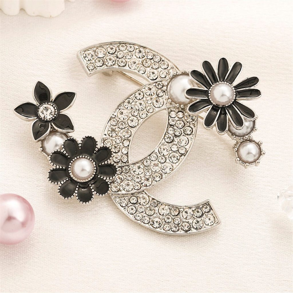 C-Brooch (DPZG2502)C-Brooch (DPZG2502)