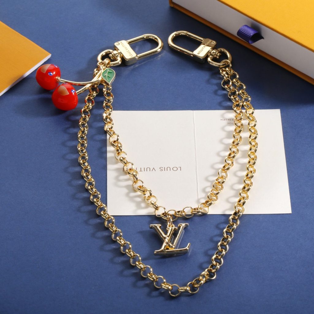 L- Cherry Bag Chain (350081)L- Cherry Bag Chain (350081)