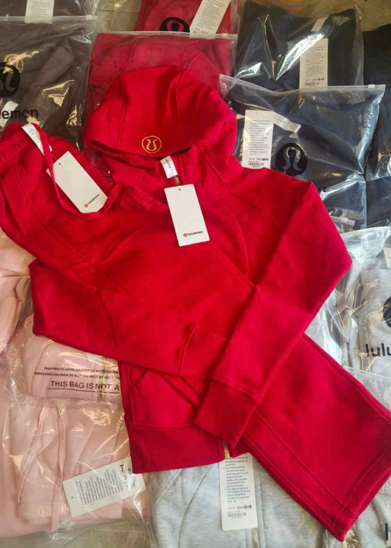 LU-Red Hooded Sweatshirt and Sweatpants Set(L0115)LU-Red Hooded Sweatshirt and Sweatpants Set(L0115)