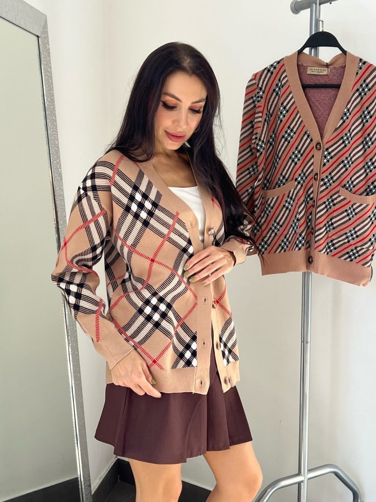 BUR-Knitted Cardigan Sweater (M4097)BUR-Knitted Cardigan Sweater (M4097)