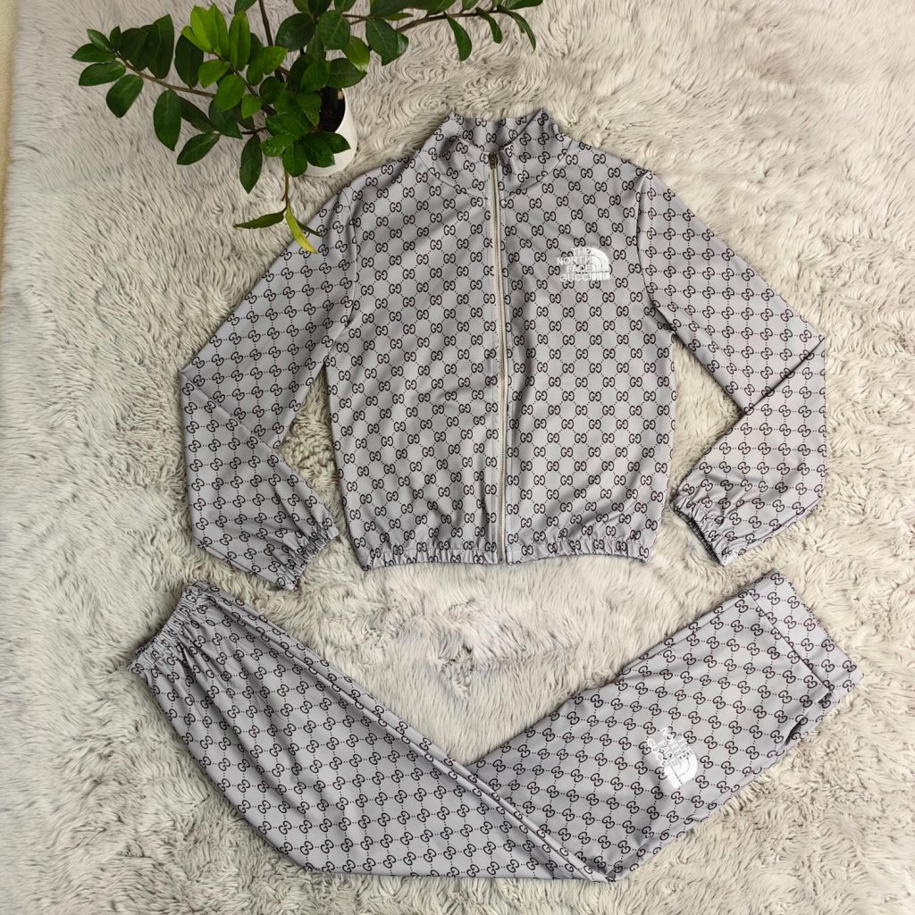 G-Printed Embroidered High Collar Two Piece Suit(J5032)G-Printed Embroidered High Collar Two Piece Suit(J5032)