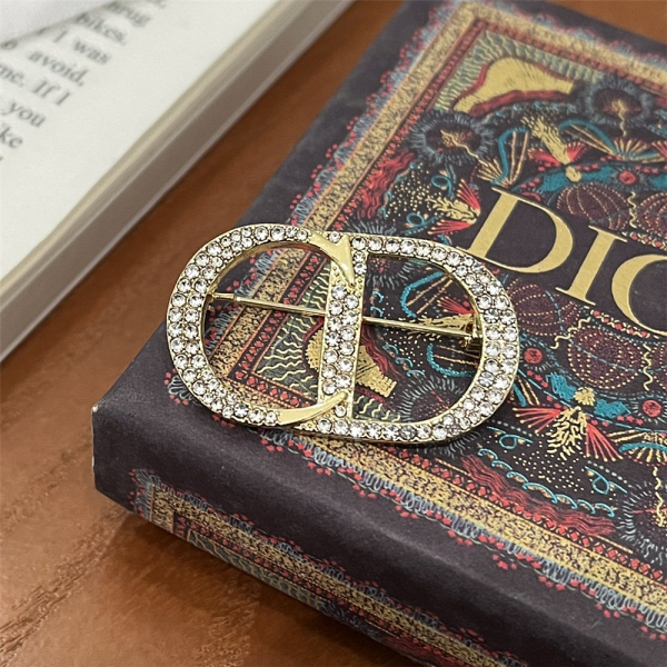 D-Brooch (JSD199)D-Brooch (JSD199)