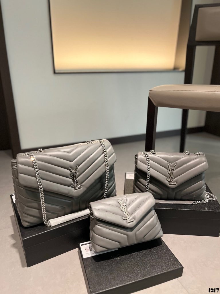 Y-Crossbody &Shoulder Bag(Silver Logo)(L1511)Y-Crossbody &Shoulder Bag(Silver Logo)(L1511)