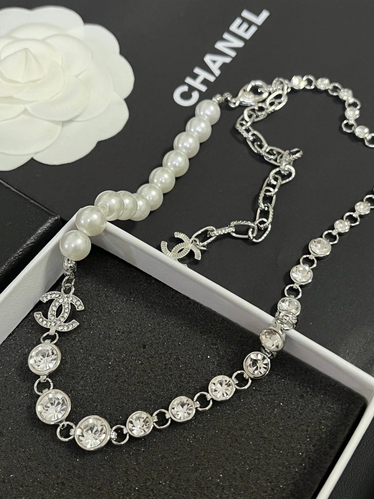 C-Rhinestone Pearls Necklaces（X551)C-Rhinestone Pearls Necklaces（X551)