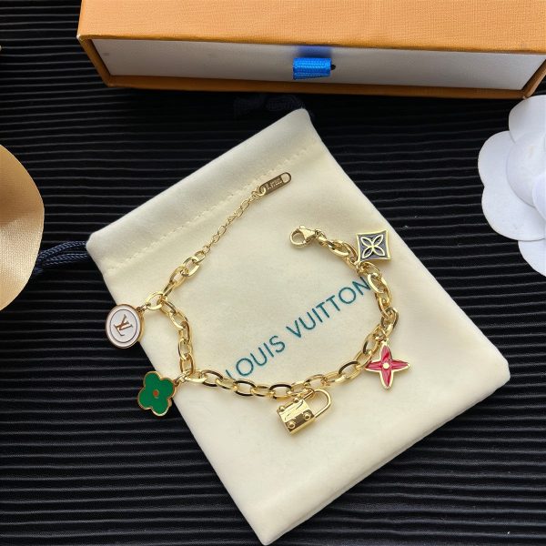 L x V- Single Chain Bracelet（L0129）L x V- Single Chain Bracelet（L0129）