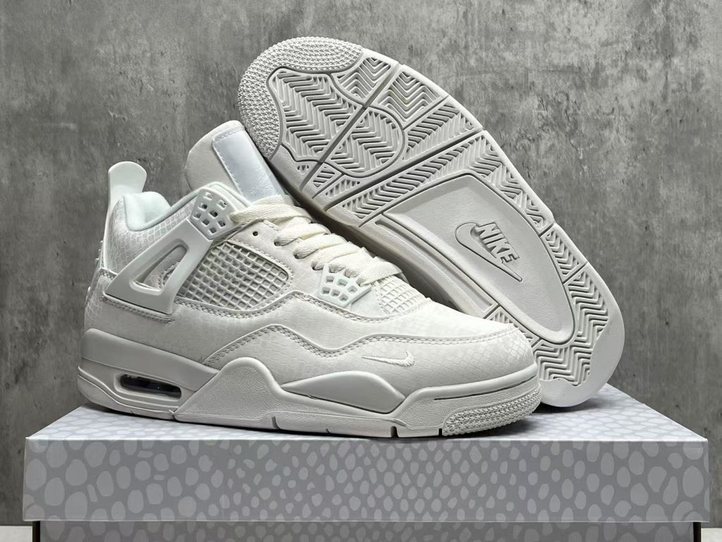 White Sneakers（MZ908235）White Sneakers（MZ908235）
