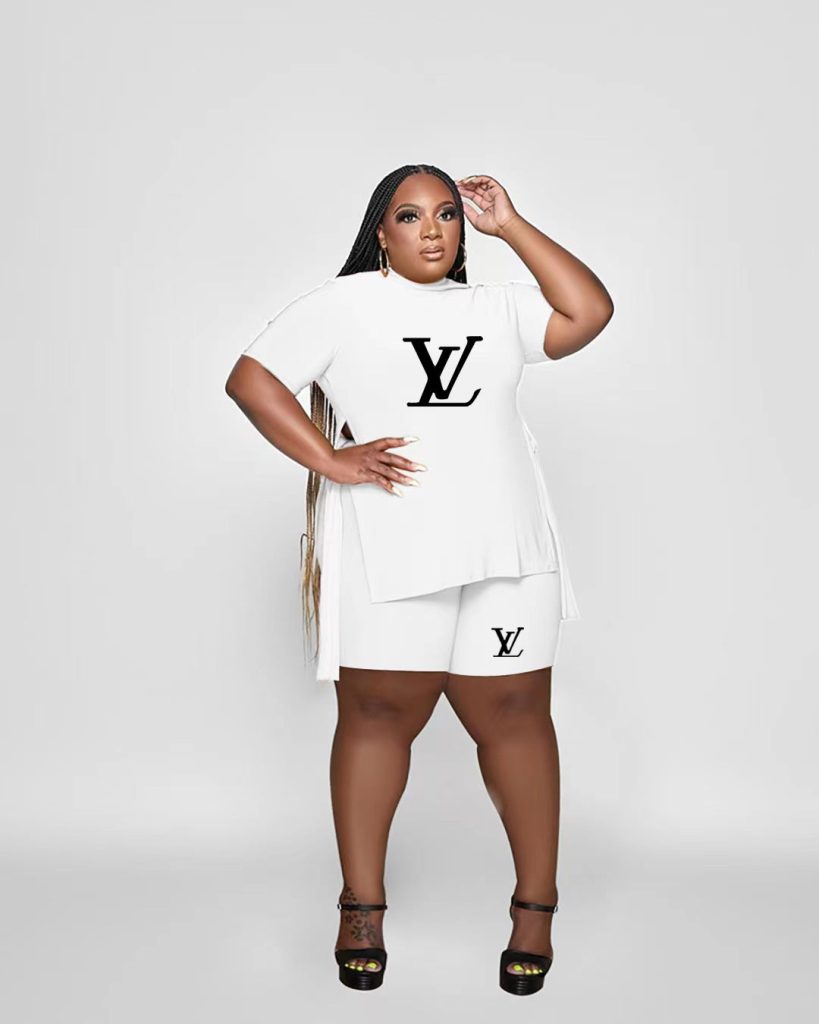 L-Slit Tie Top Shorts Printed Two-Piece Set(Plus size)（QQ326）L-Slit Tie Top Shorts Printed Two-Piece Set(Plus size)（QQ326）