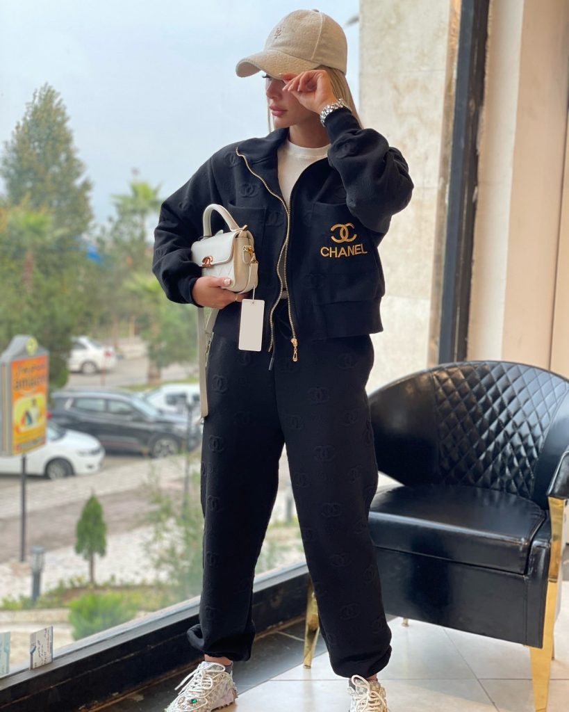 C-Knitted Embossed Long-sleeved Trousers Suit(J5088)C-Knitted Embossed Long-sleeved Trousers Suit(J5088)