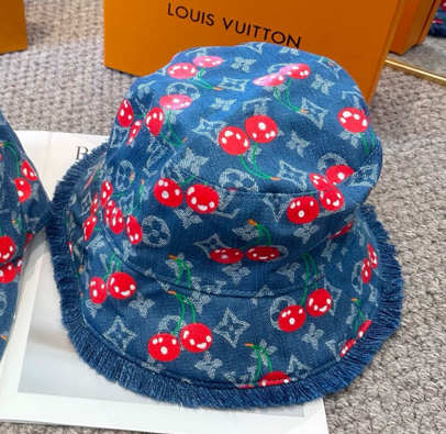 L-Hat(DS0999)L-Hat(DS0999)